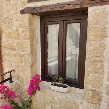 Porolithos Boutique *