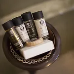 Porolithos Boutique