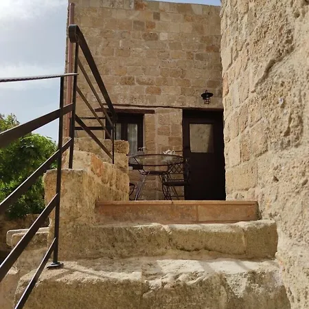 Hotelli Porolithos Boutique