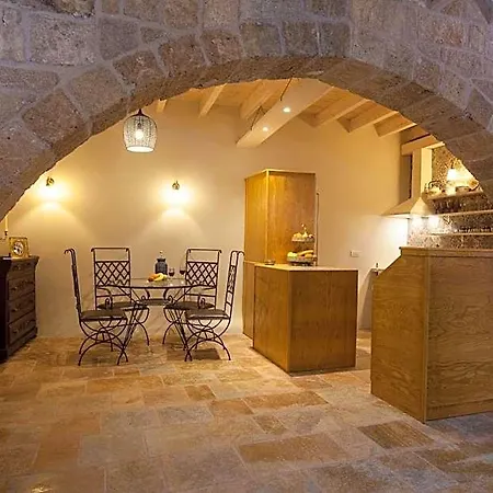 Porolithos Boutique