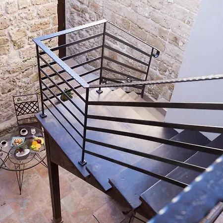 Porolithos Boutique Hotell