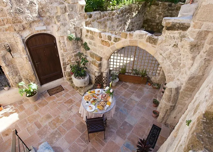 Porolithos Boutique Hotel *